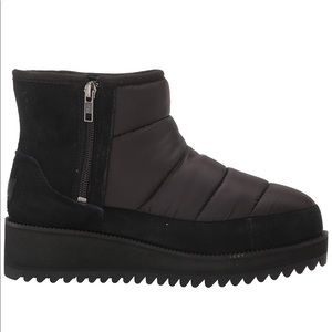 Uggs Women's Ridge Mini Ankle Boot